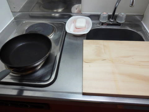 SPF材をまな板に